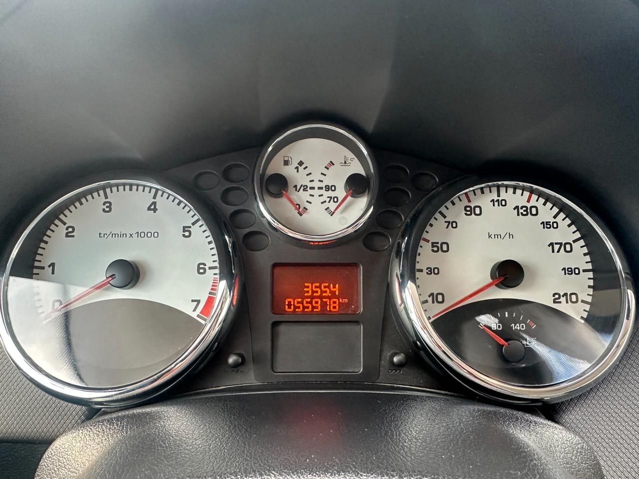 Peugeot 207 1.6 VTi 120CV CC Féline