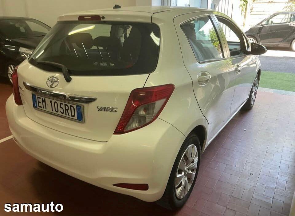 Toyota Yaris 1.0 5Porte Lounge 2012