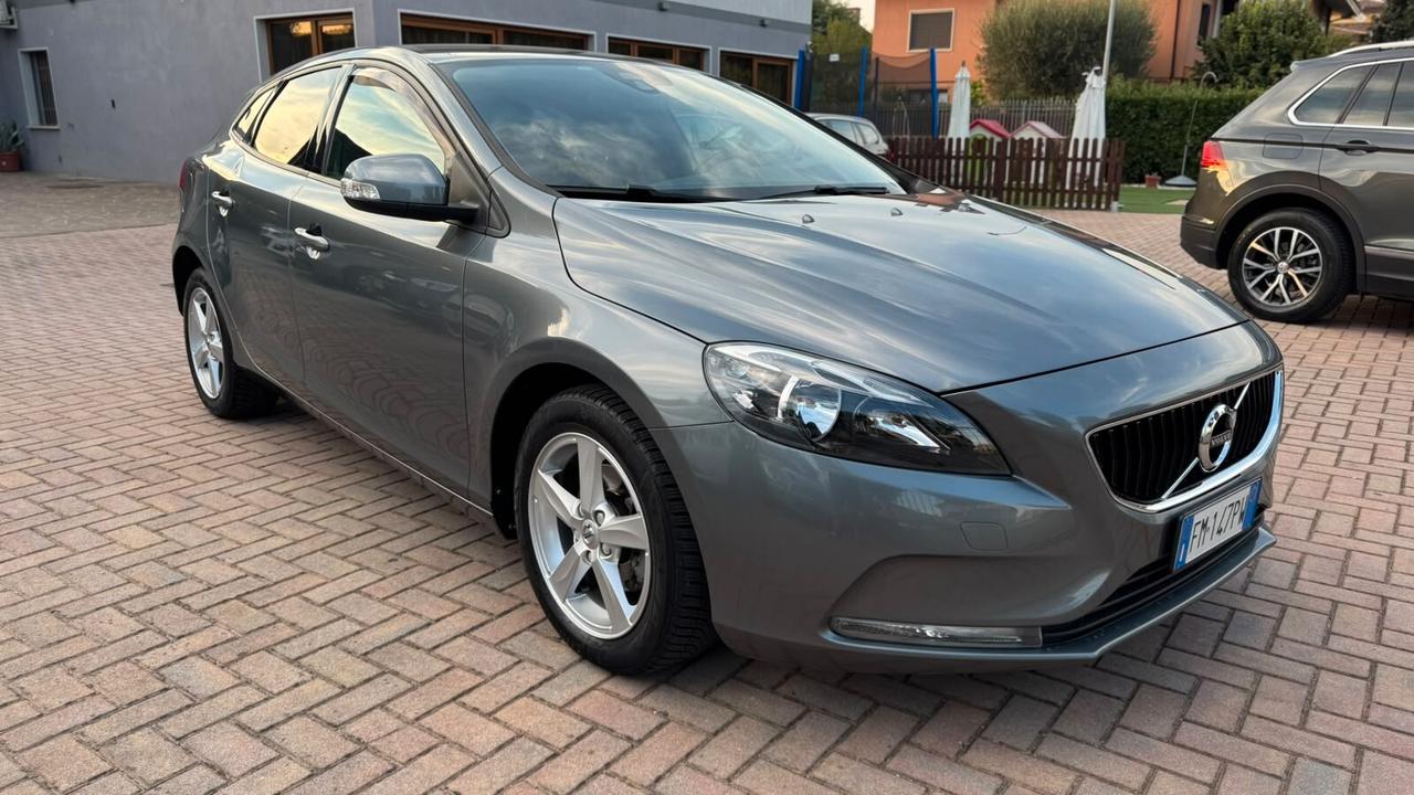 Volvo V40 D2 Business