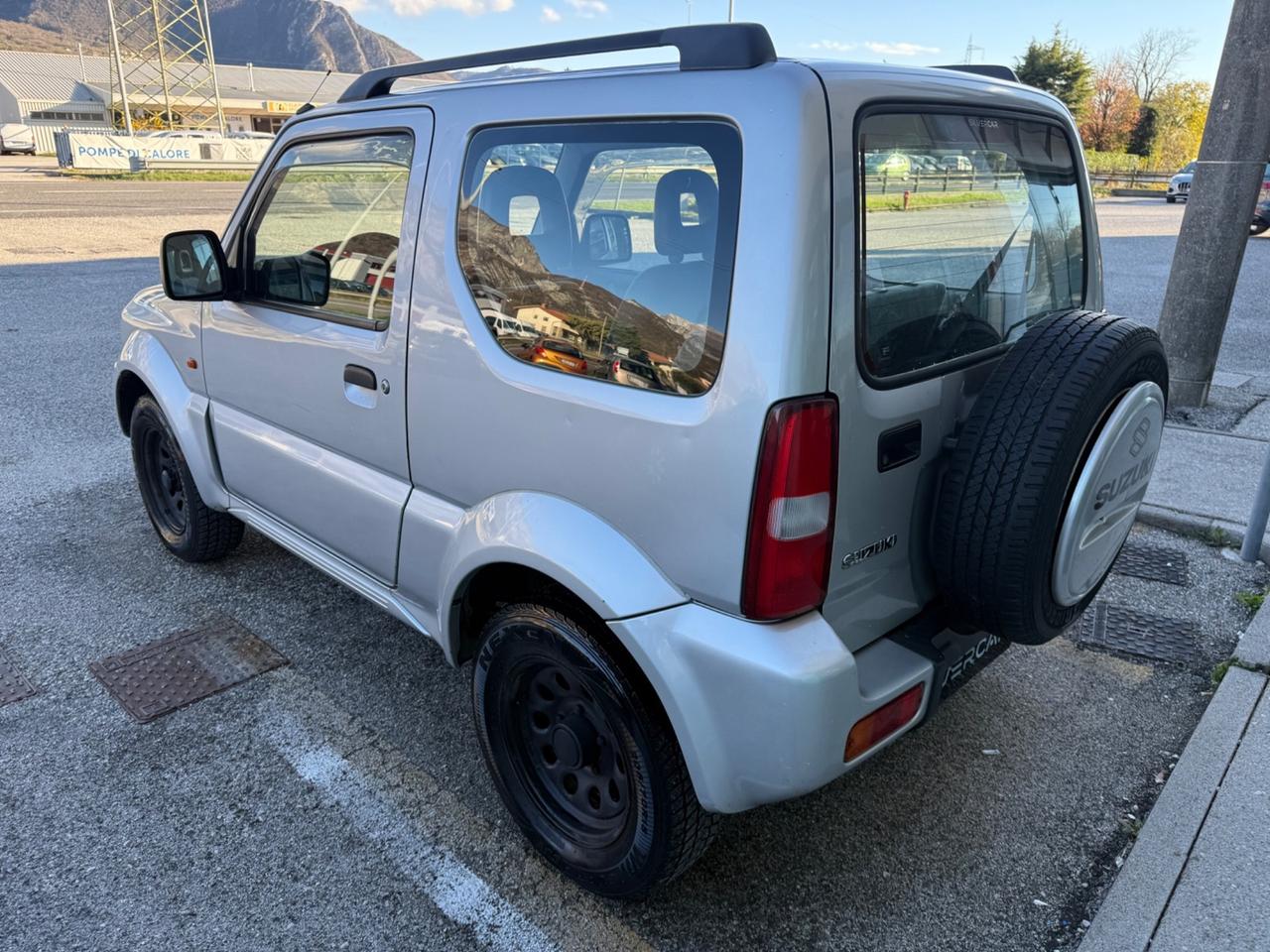 Suzuki Jimny - 1.3i 4WD JLX