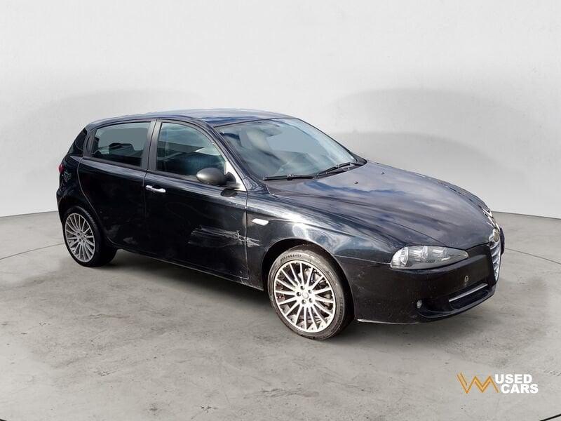 Alfa Romeo 147 147 5p 1.9 jtd Distinctive 120cv