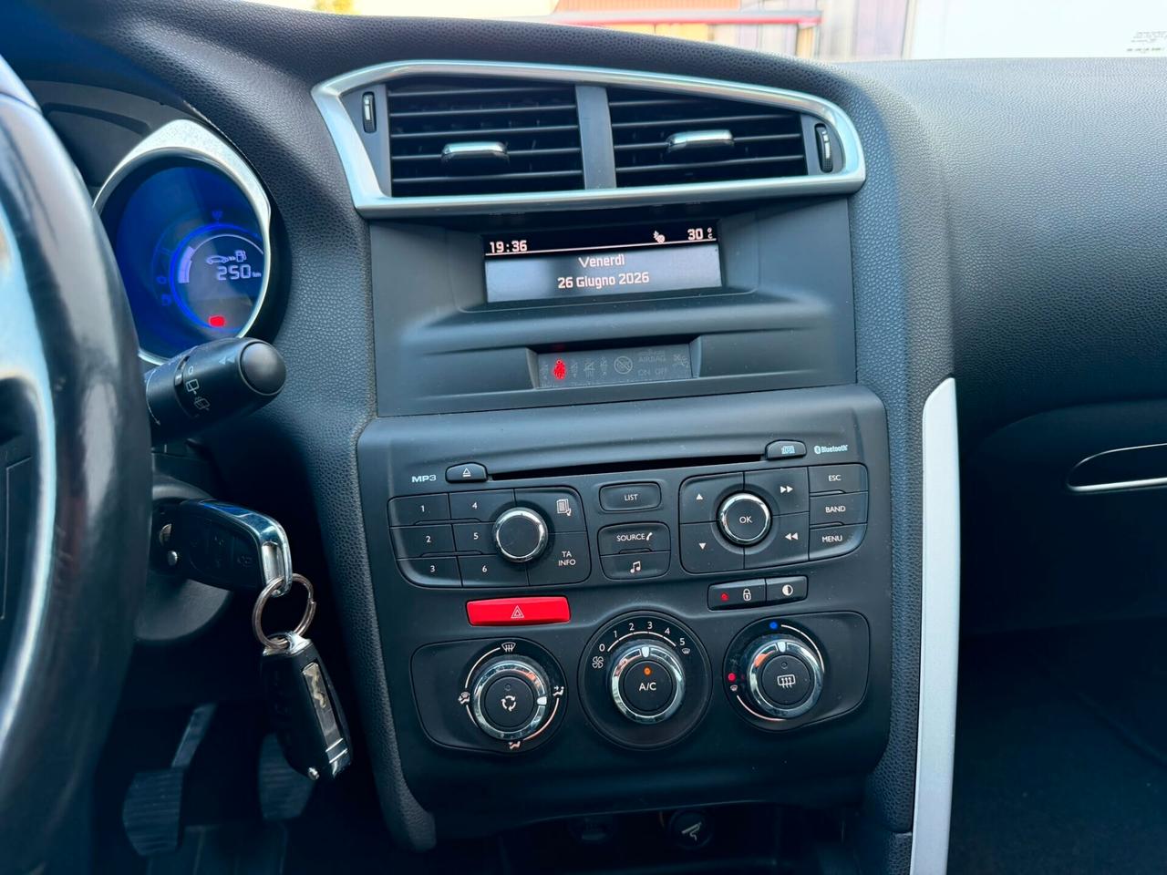 DS4 1.6 e-HDi Berlina 110cv 145000KM