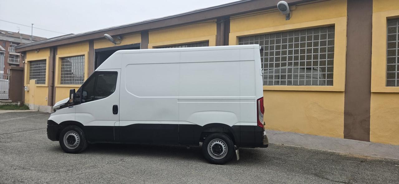 IVECO DAILY 35S15 2.3 JTD 146 CV - VANO DI CARICO MT. 3,20 - UNICO PROPRIETARIO!
