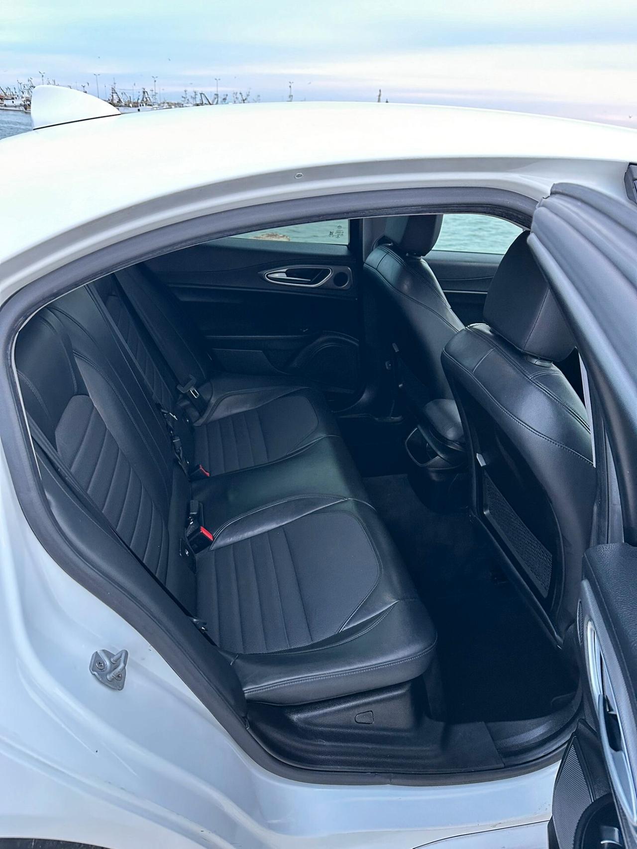 Alfa Romeo Giulia 2.2 Turbodiesel 180 CV AT8 Super