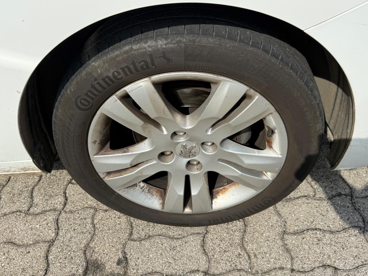 Peugeot 5008 Cielo Panorama 1.6 HDi 115CV Allure