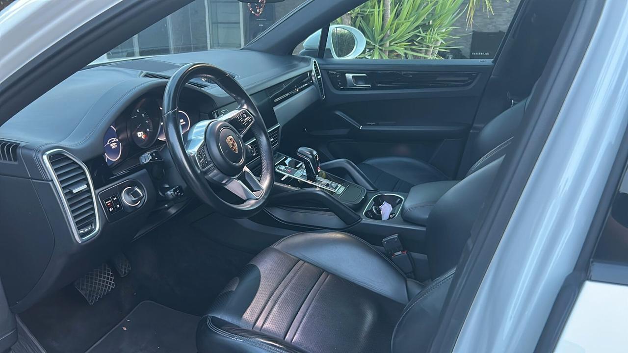 Porsche Cayenne Coupé 3.0 V6