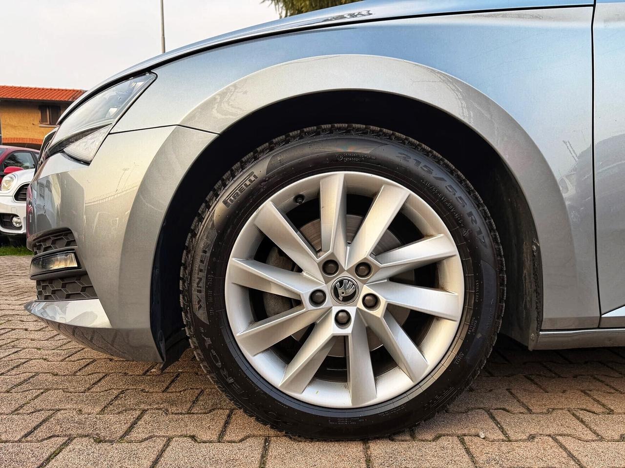 Skoda Superb 2.0 TDI EVO 150 CV DSG Wagon SportLine