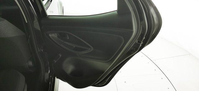 TOYOTA Yaris 1.5 Hybrid 5 porte Business