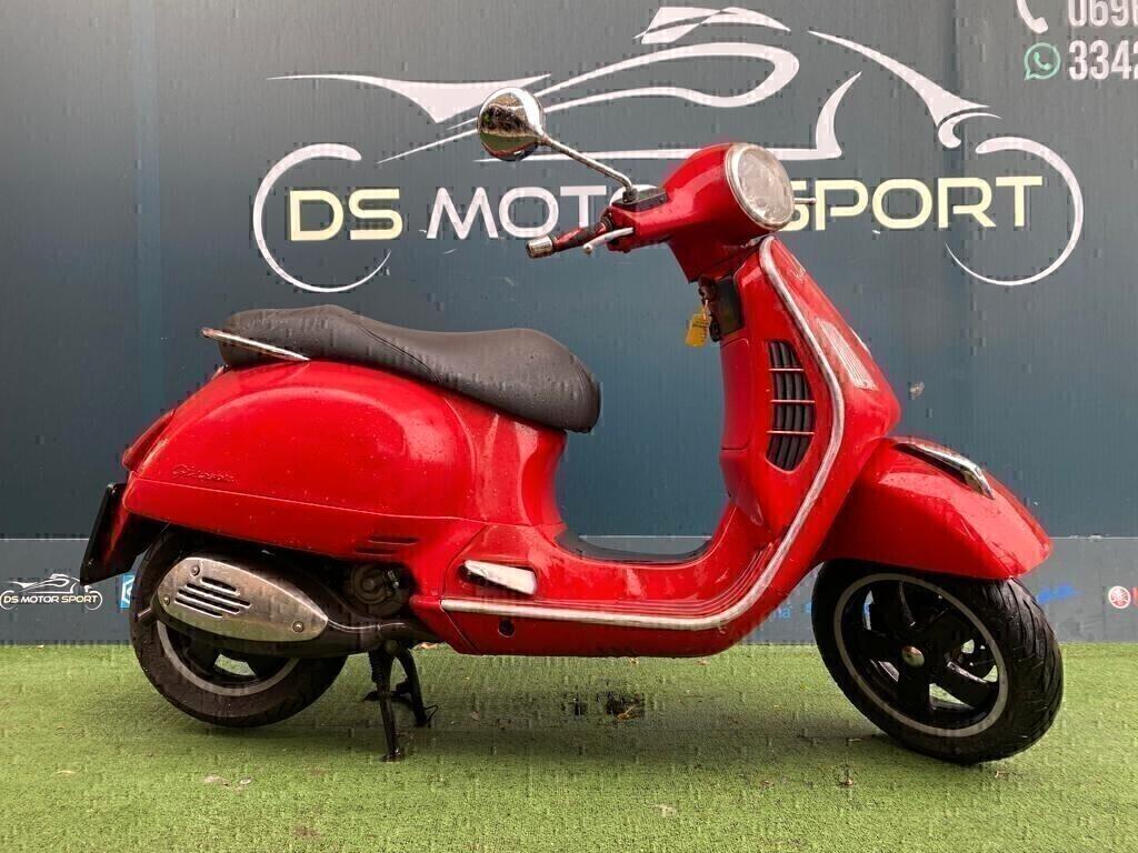 Piaggio vespa 250 GTS