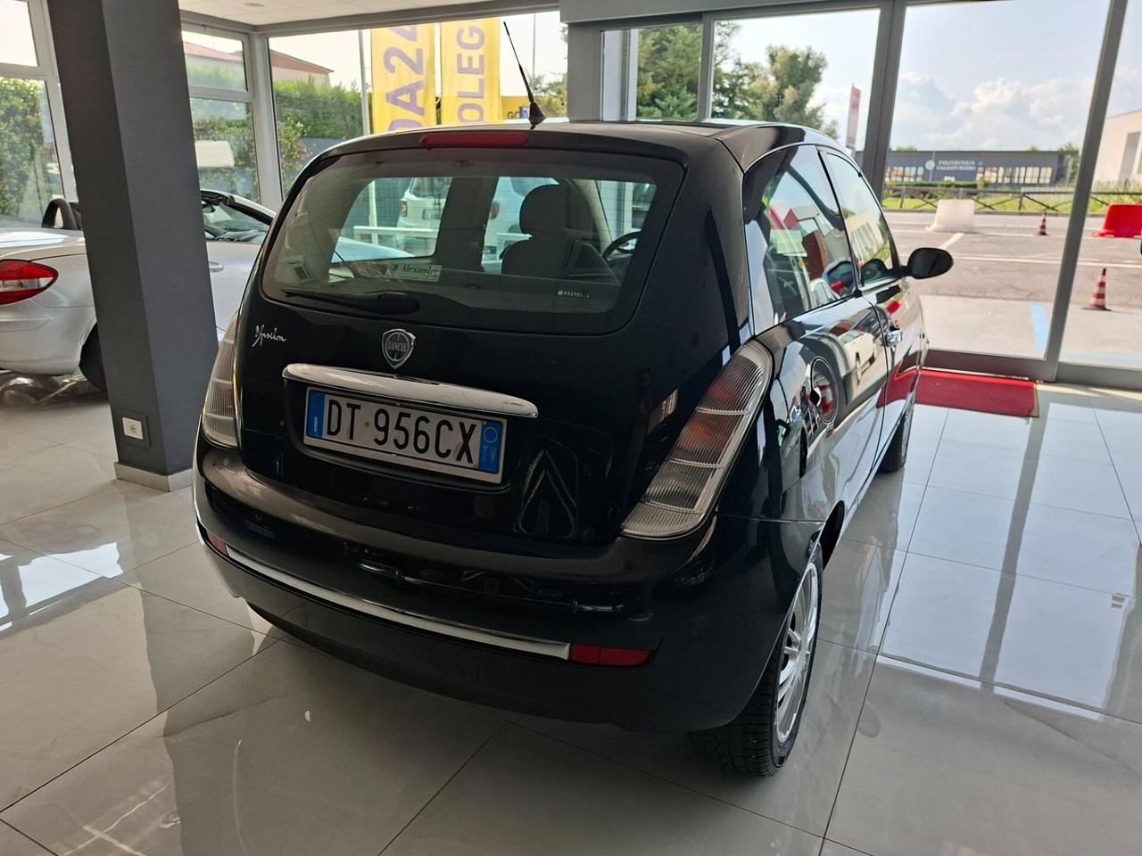 Lancia Ypsilon 1.2 benzina NEOPATENTATI