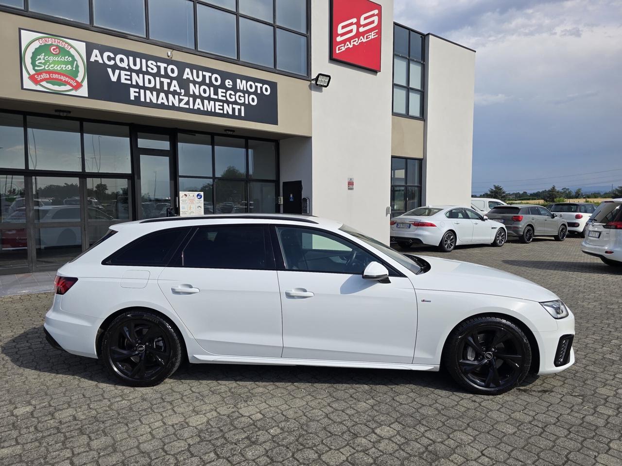 Audi A4 Avant 40 TDI quattro S tronic S line|BLACK LINE