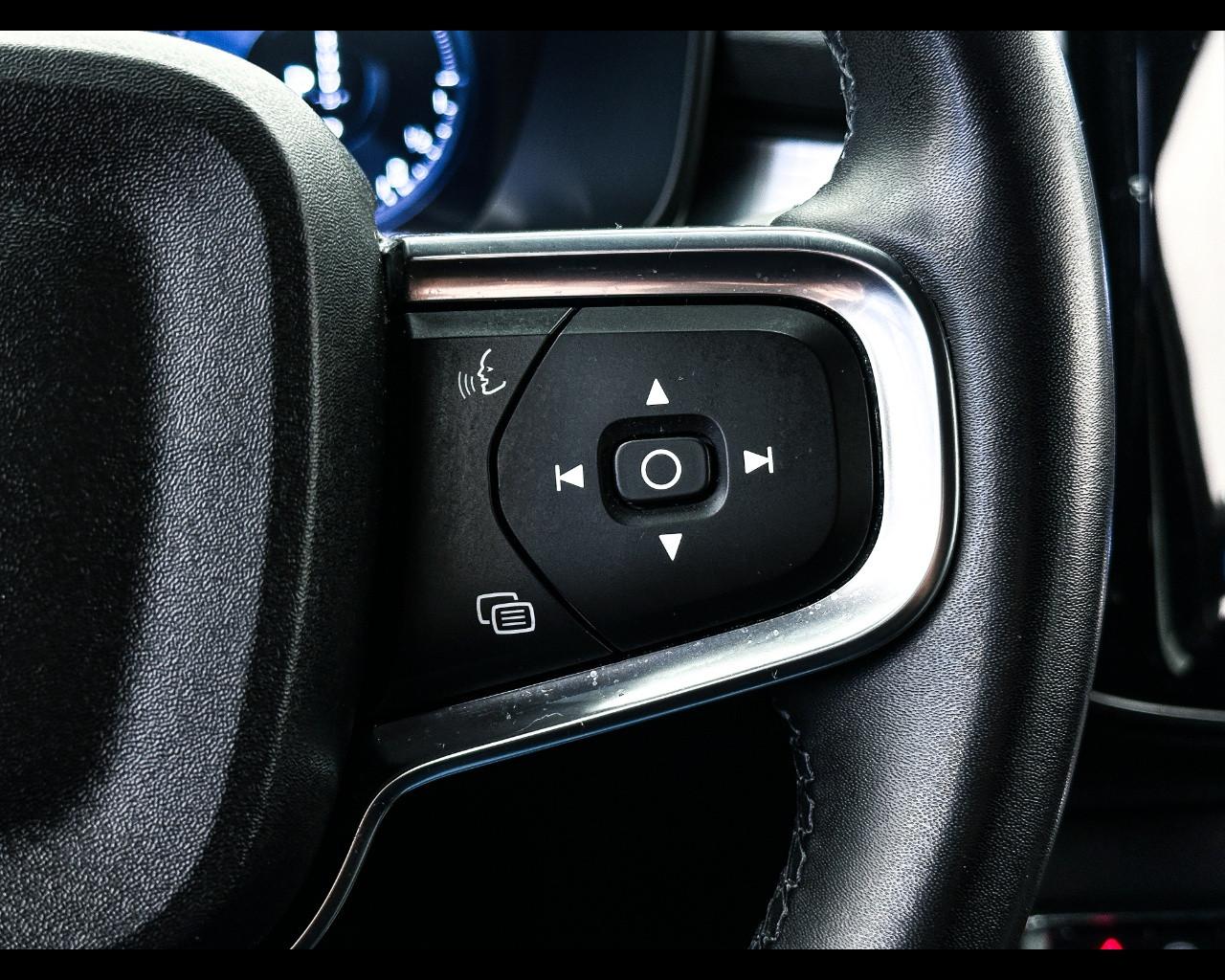 VOLVO XC40 T5 Recharge Plug-in Hybrid automatico