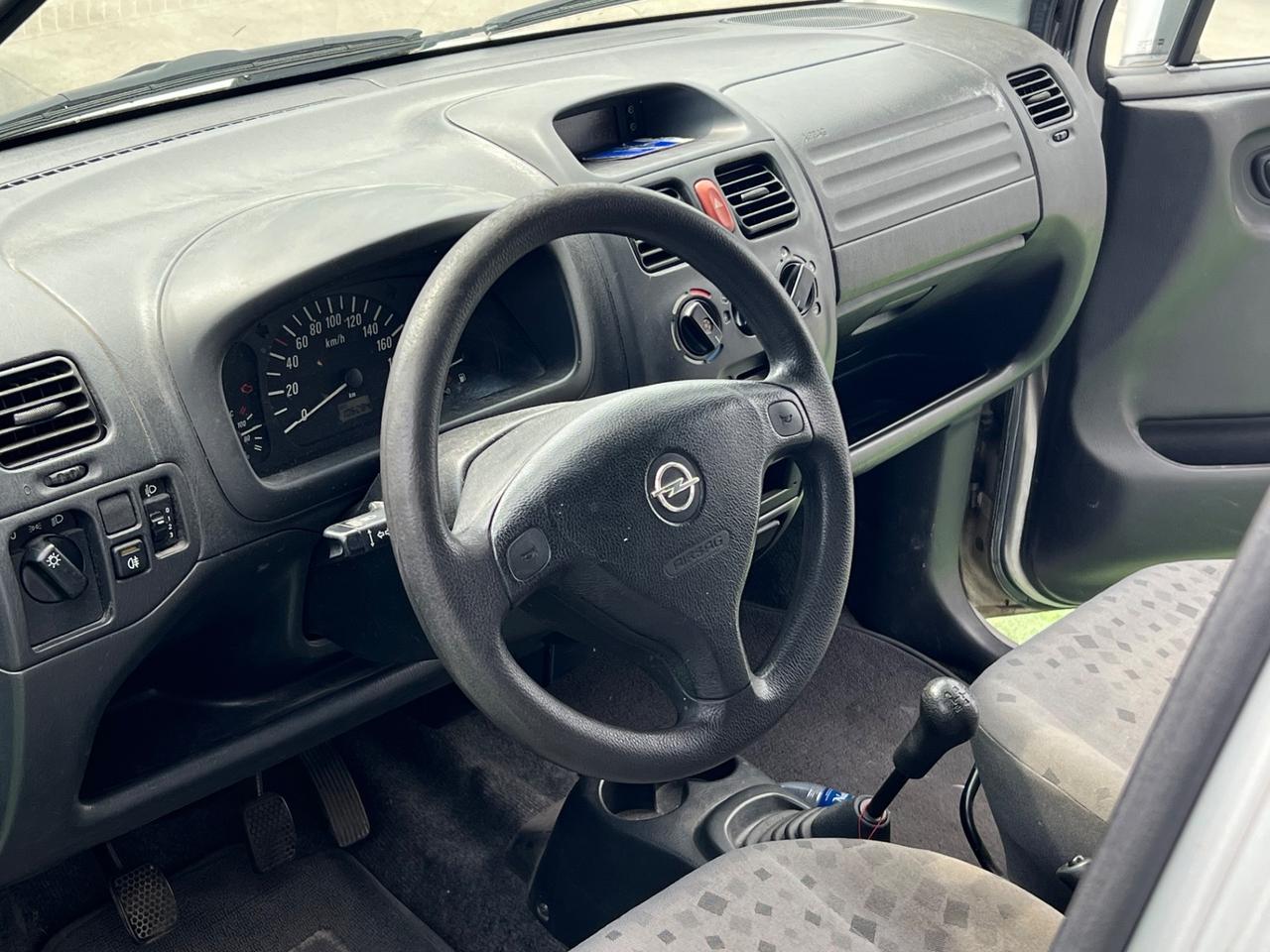 Opel Agila 1.2 16V Edition