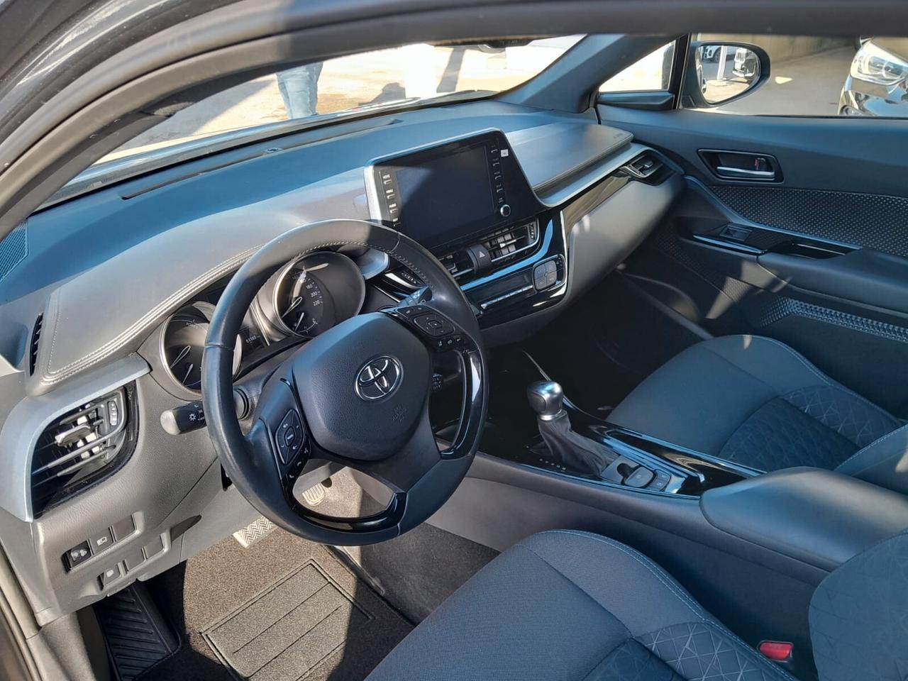 Toyota C-HR 1.8 Hybrid E-CVT Trend