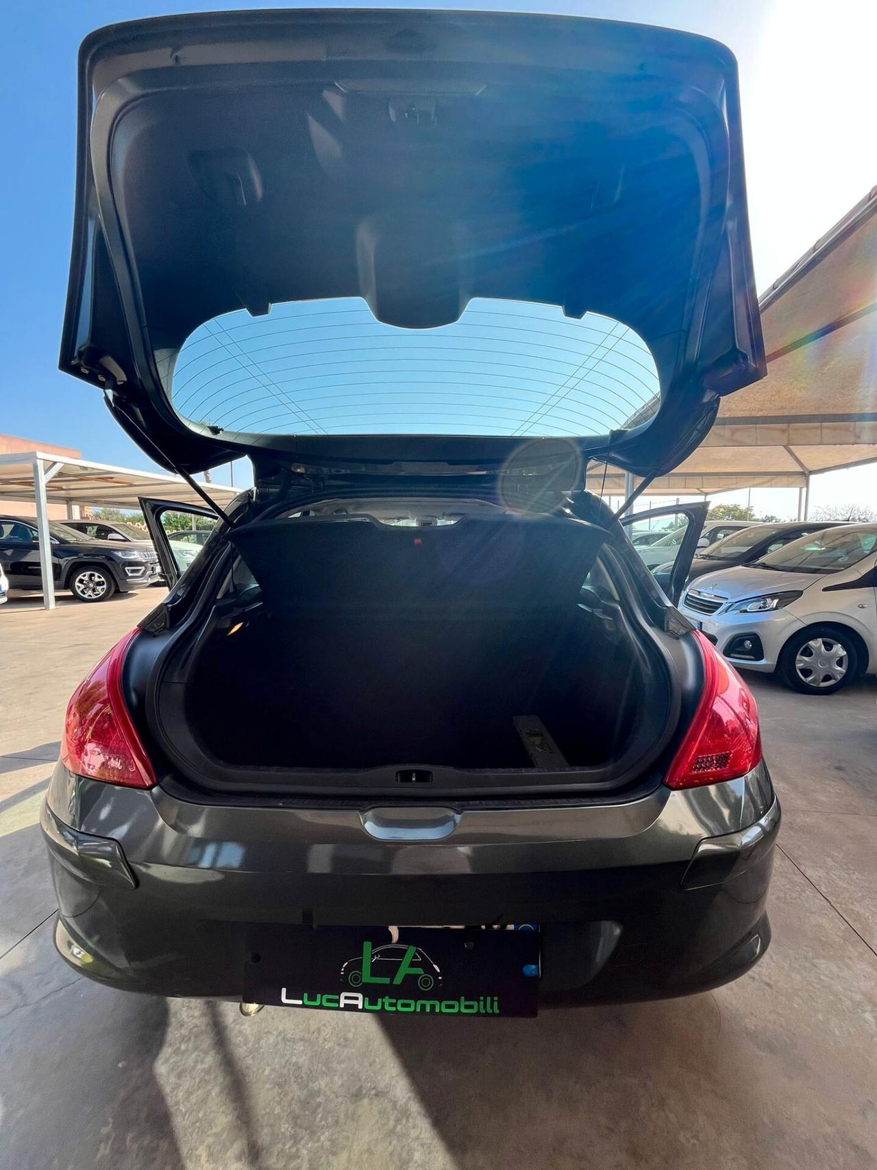 Peugeot 308 1.6 HDi 110CV 5p. Féline (5 Marce)