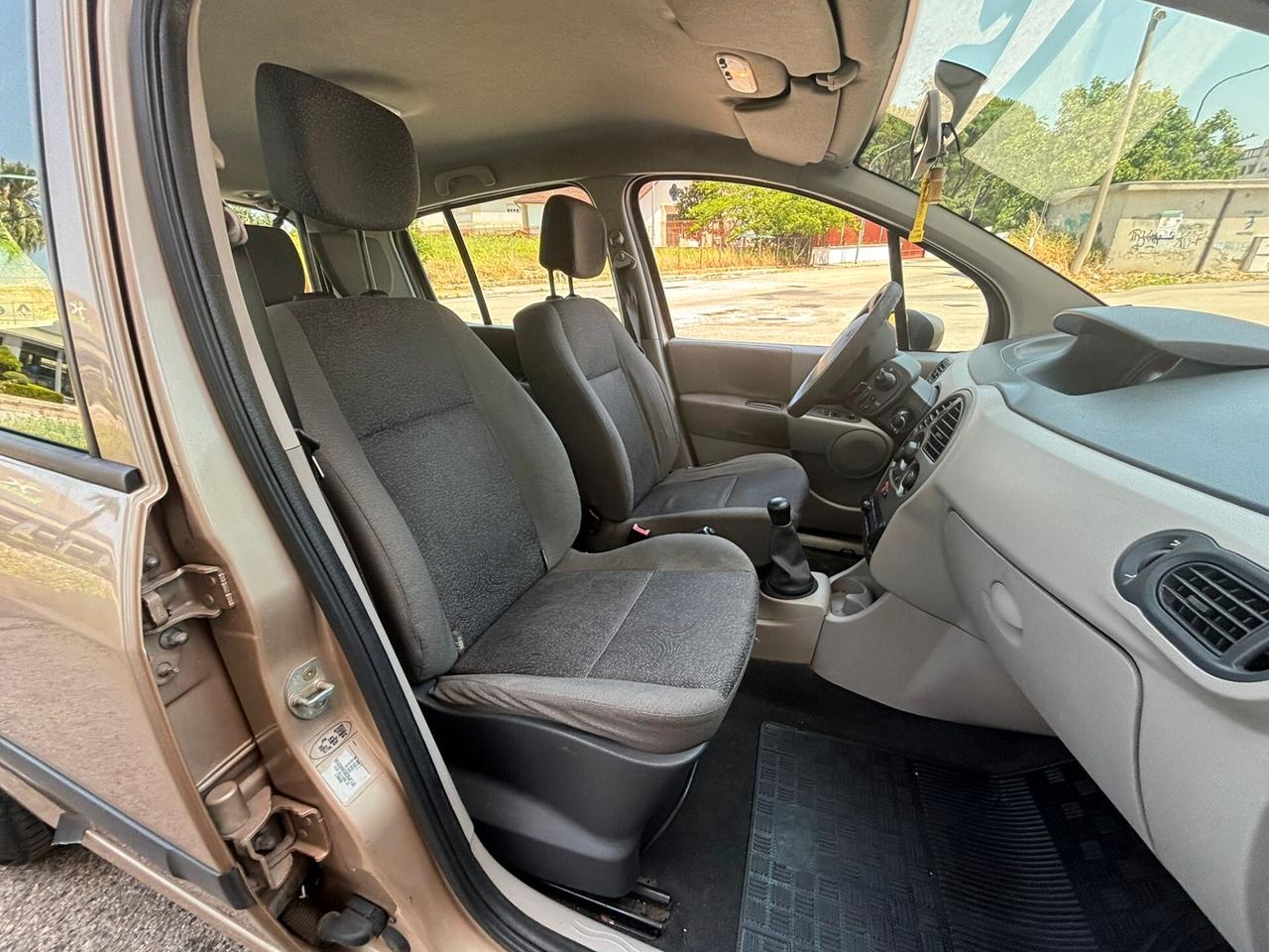 Renault Modus 1.2 16V Luxe Privilège