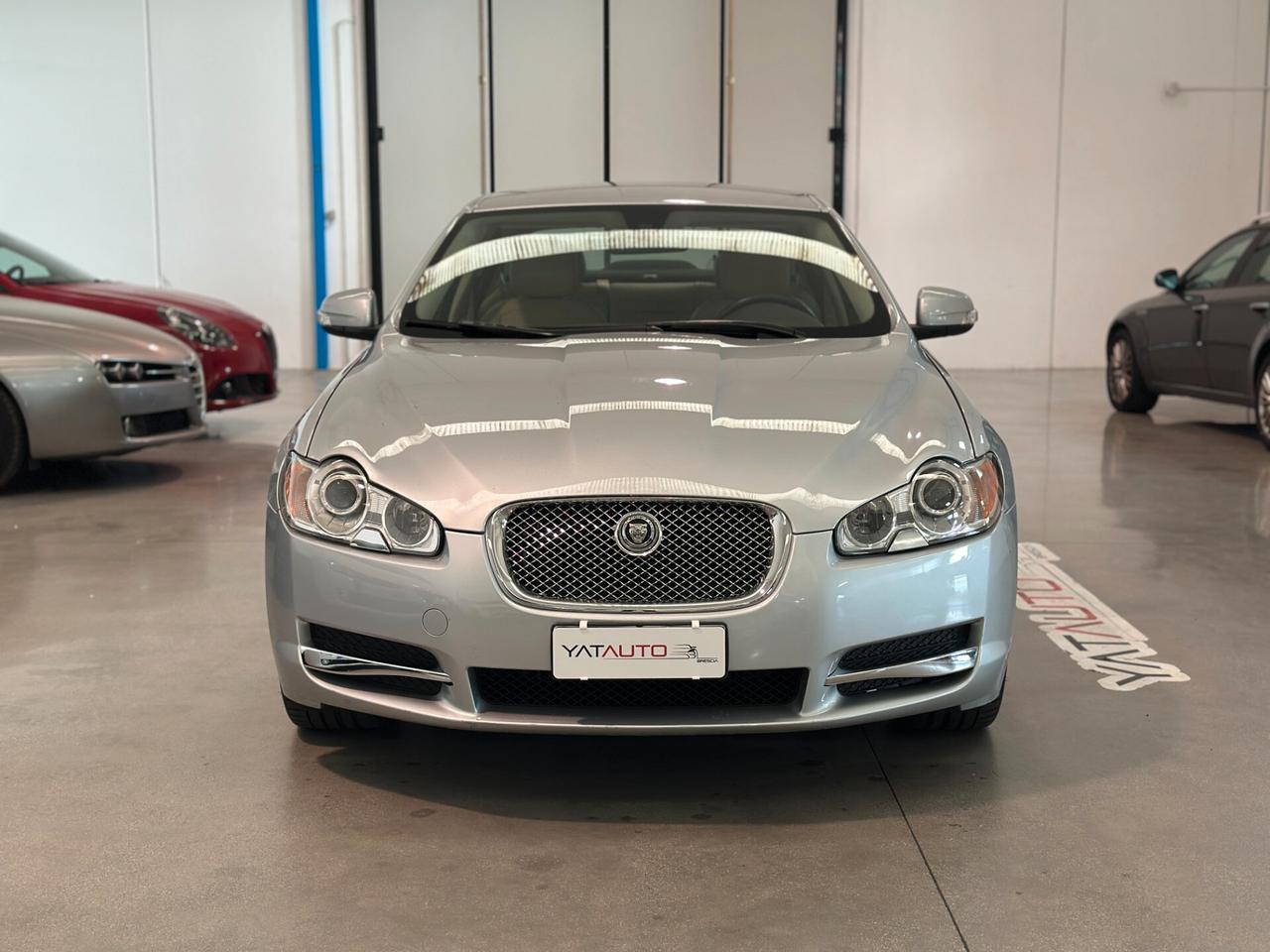 Jaguar XF 4.2 V8 Premium Luxury