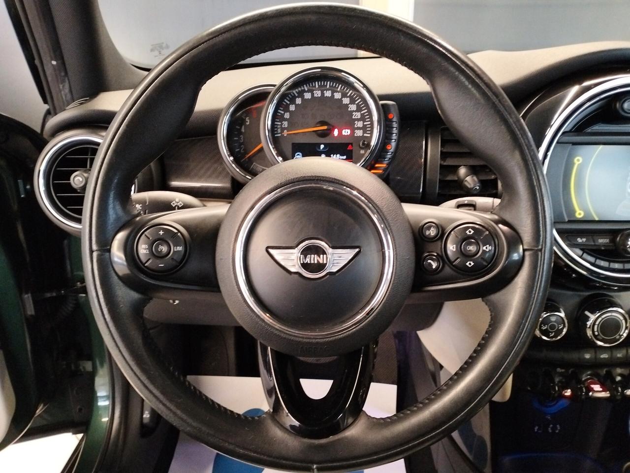 Mini Cooper D 1.5 5p auto - TETTO APRIBILE - NEOPATENTATI