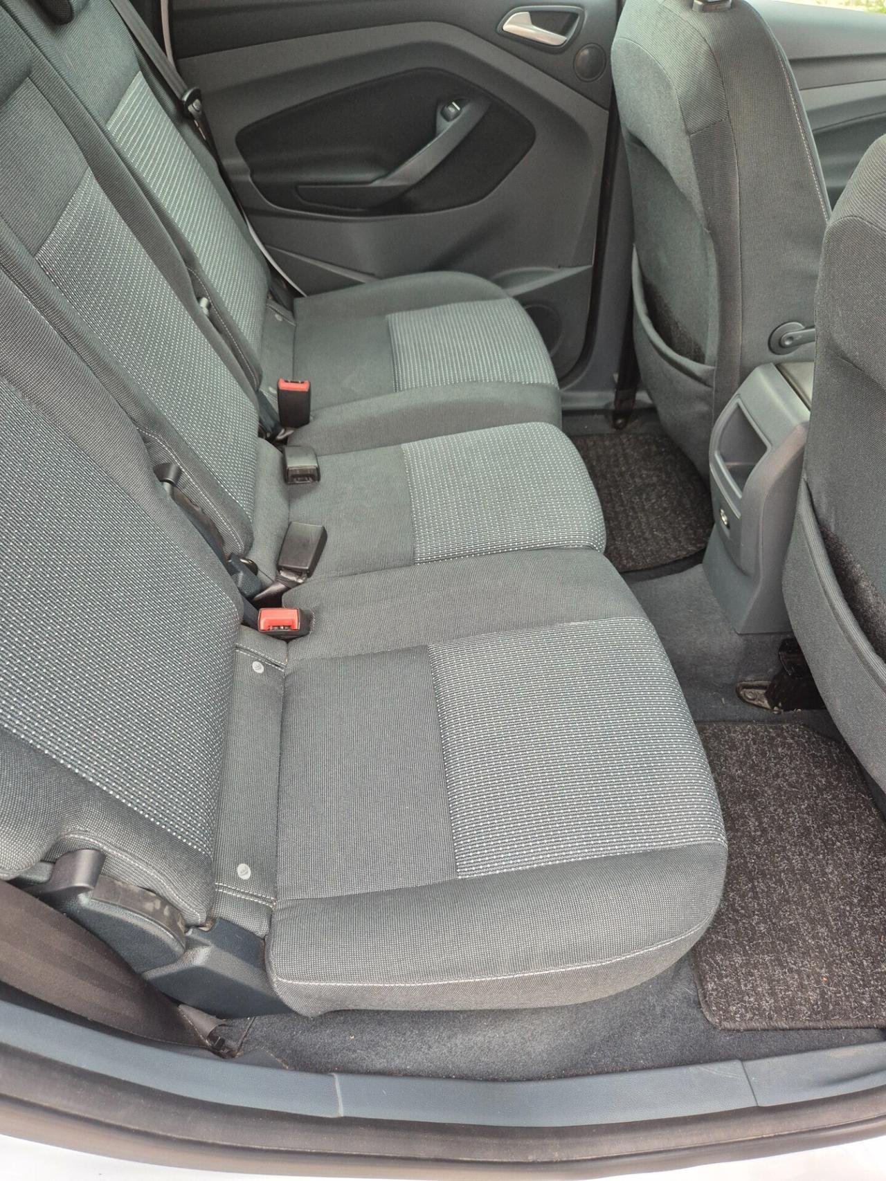 Ford C-Max 1.6 TDCi 115CV Titanium neopatentati