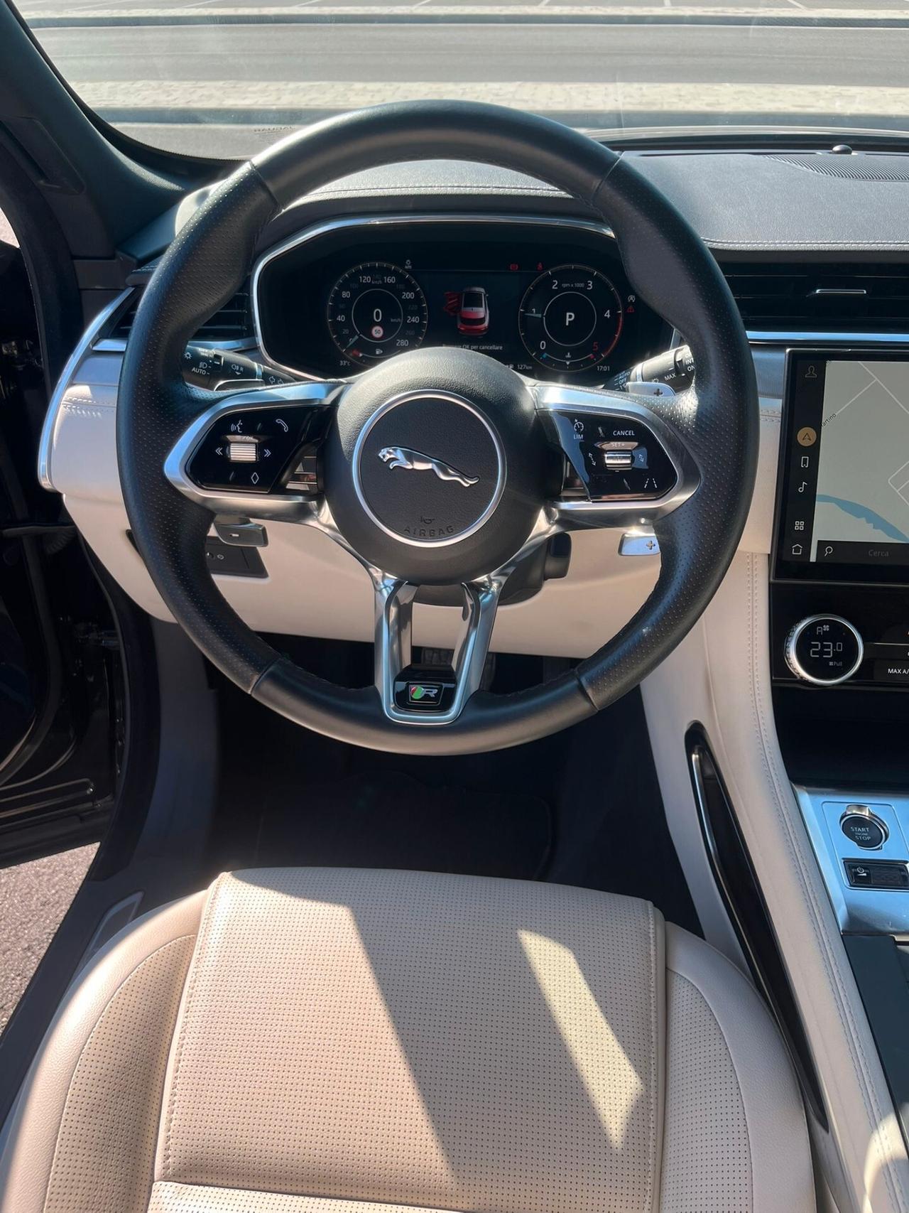 Jaguar F-Pace 2.0 D 204 CV AWD aut. R-Dynamic S