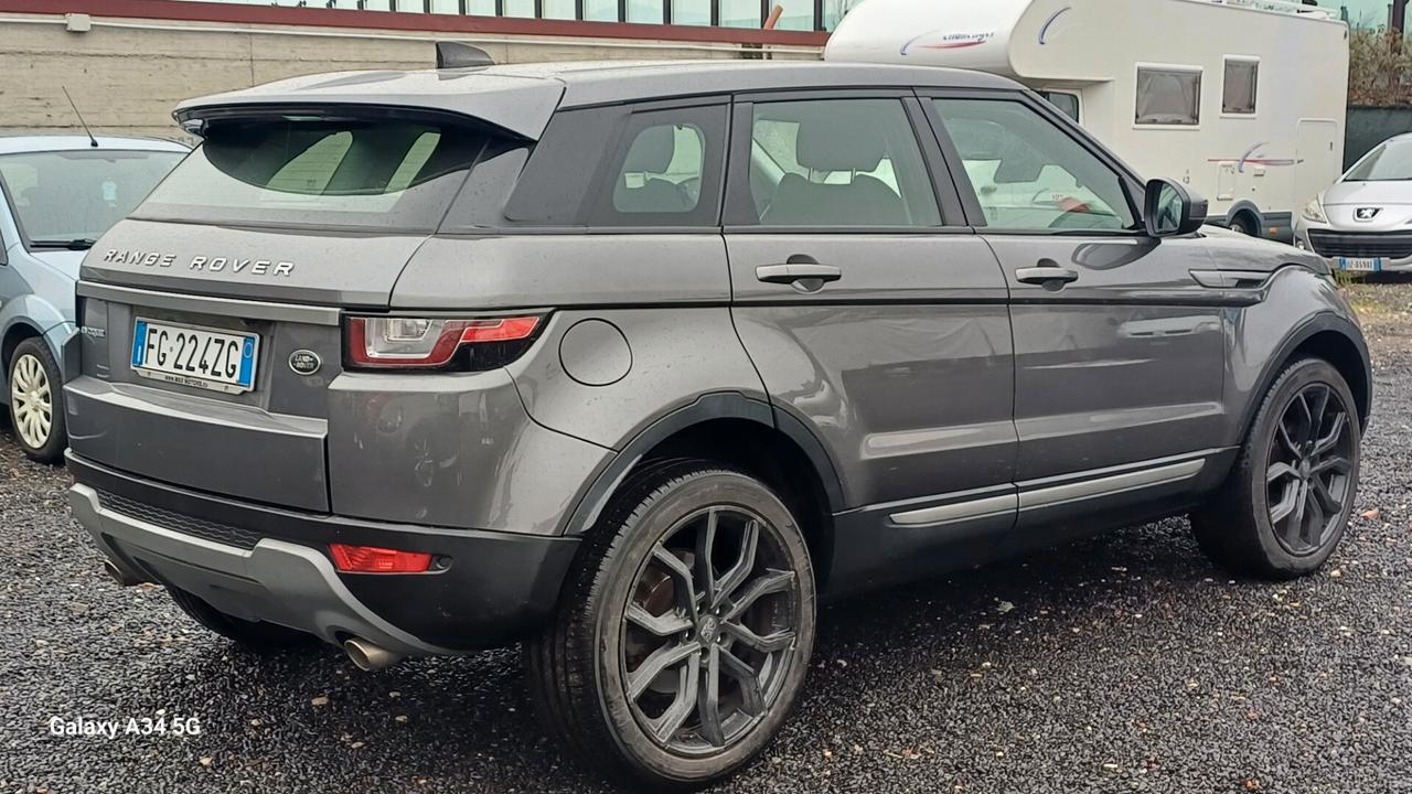 Land Rover Range Evoque 2.0 eD4 5p. Urban Attitude Edition