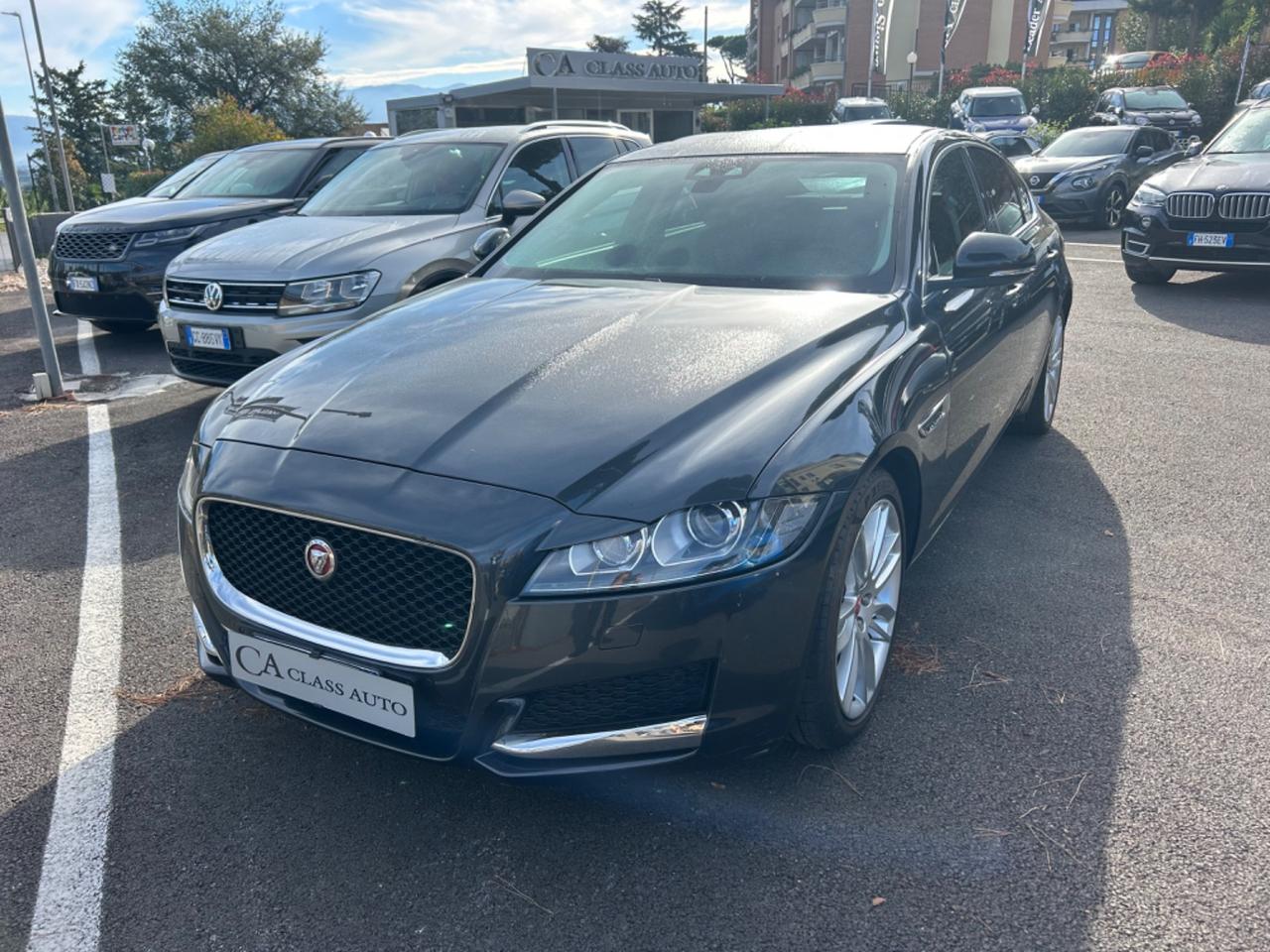 Jaguar XF 2.0 D 180 CV Portfolio