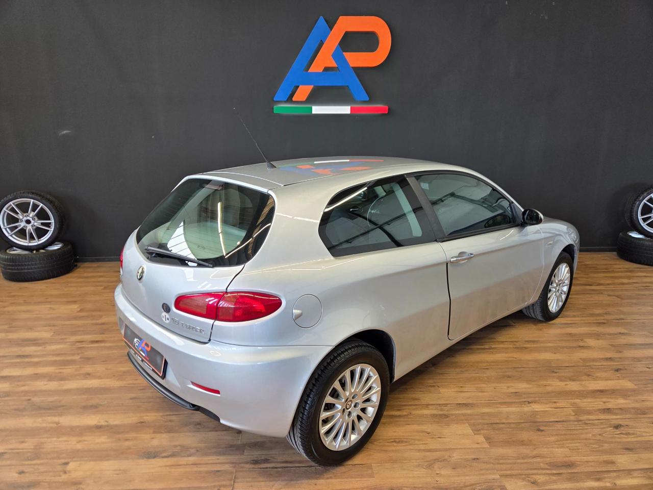 Alfa Romeo 147 3 Porte 147 3p 1.6 ts 16v Distinctive c/esp 105cv