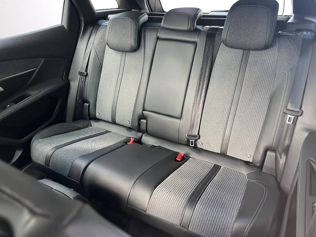 Peugeot 3008 II 1.5 bluehdi Allure Pack s&s 130cv