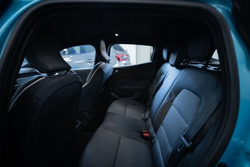 Renault Clio 1.6 E-Tech hybrid Intens 140cv auto my21