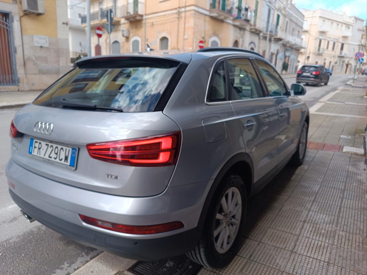 Audi Q3 2.0 TDI 150 CV S tronic Sport