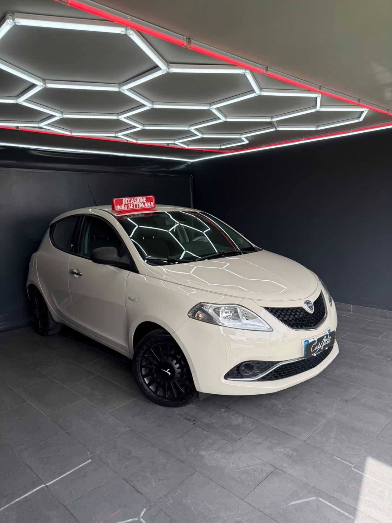 Lancia Ypsilon 1.3 MJT 95 CV Platinum 2016