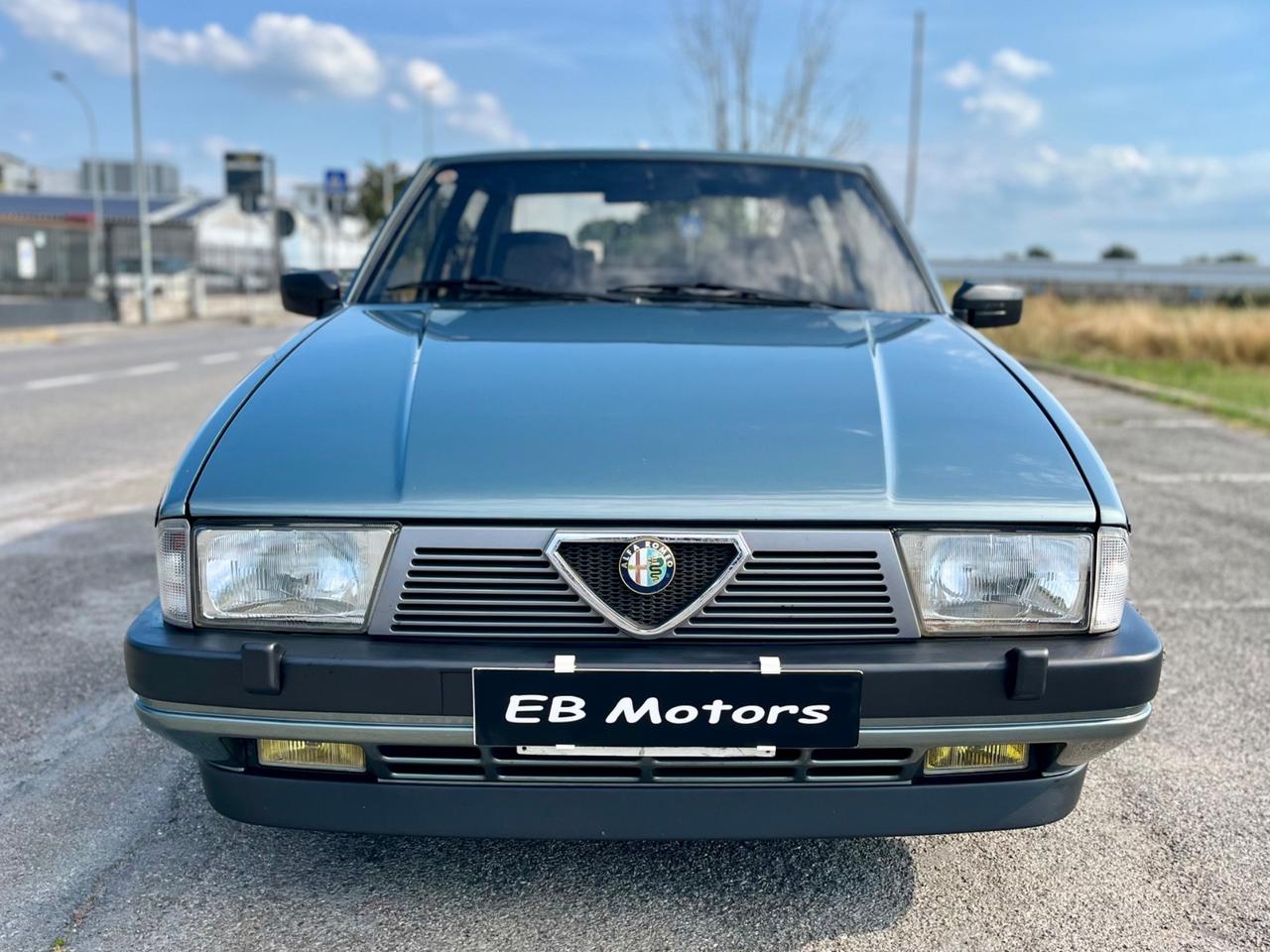 Alfa Romeo 75 2.5 V6 Quadrifoglio Verde - Targa MI