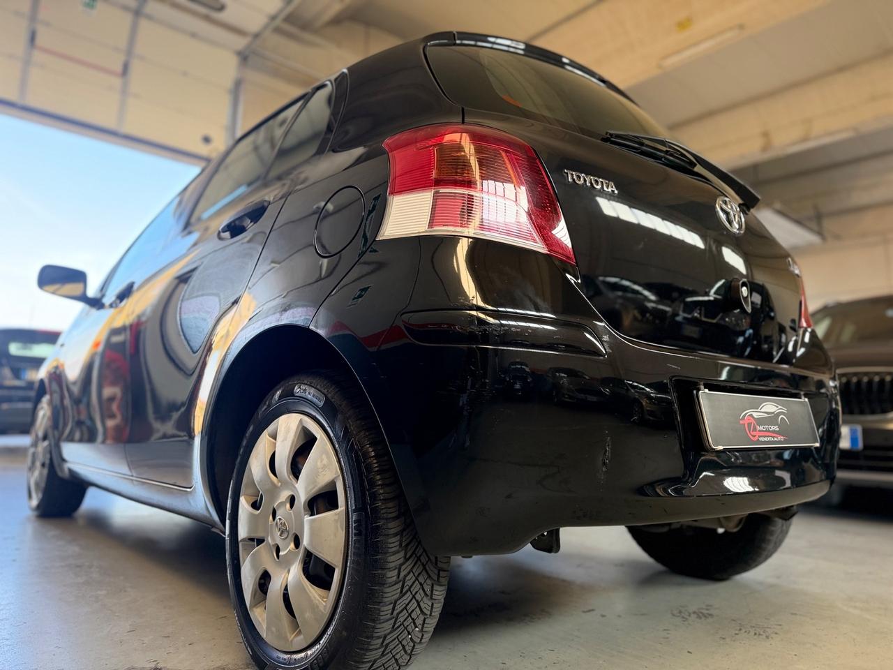 Toyota Yaris 1.0 5 porte Now NEOPATENTATI
