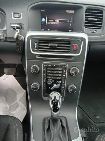 VOLVO V60 (2010-2018) V60 D2 Geartronic Kinetic