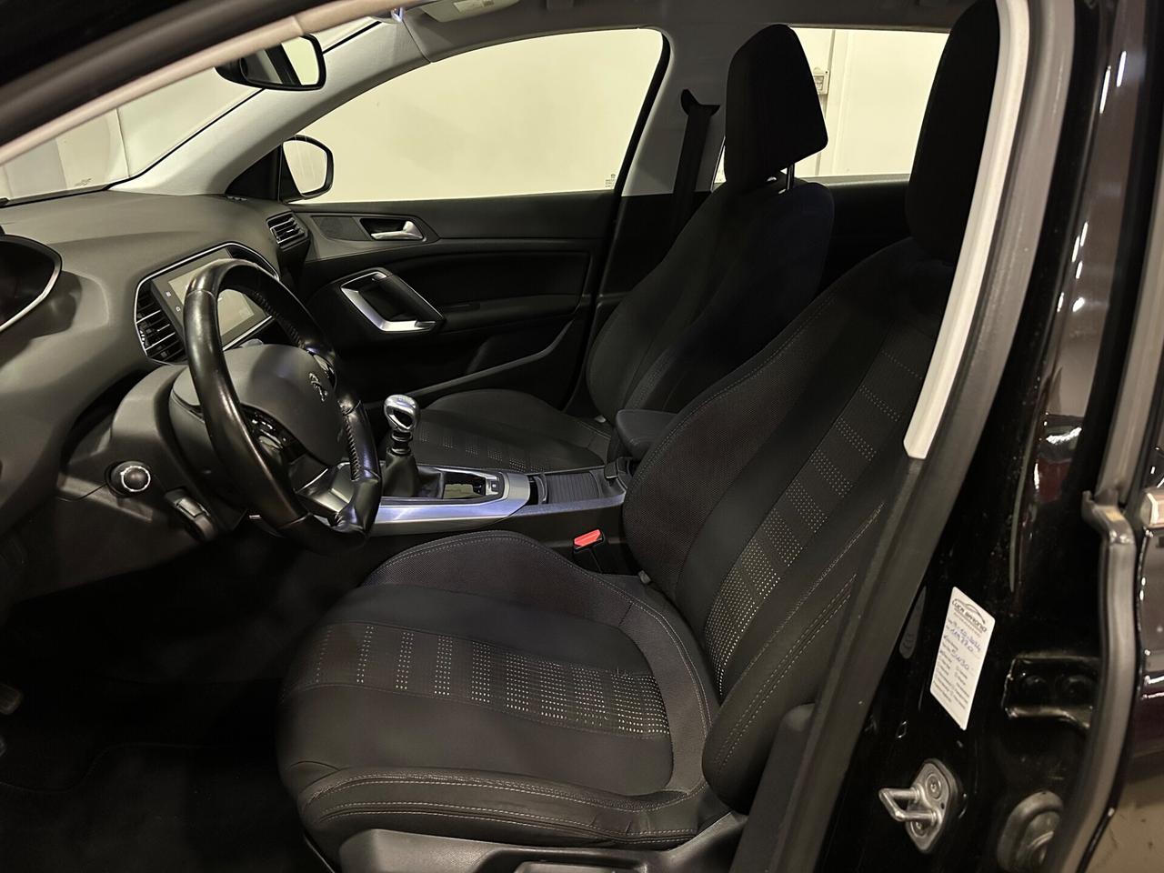 Peugeot 308 BlueHDi 120 S&S SW Allure