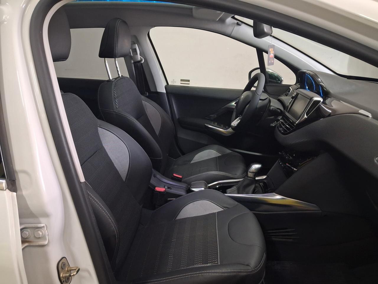 Peugeot 2008 1.6 e-HDi Allure Tetto / Nav/ 2013 unico prop