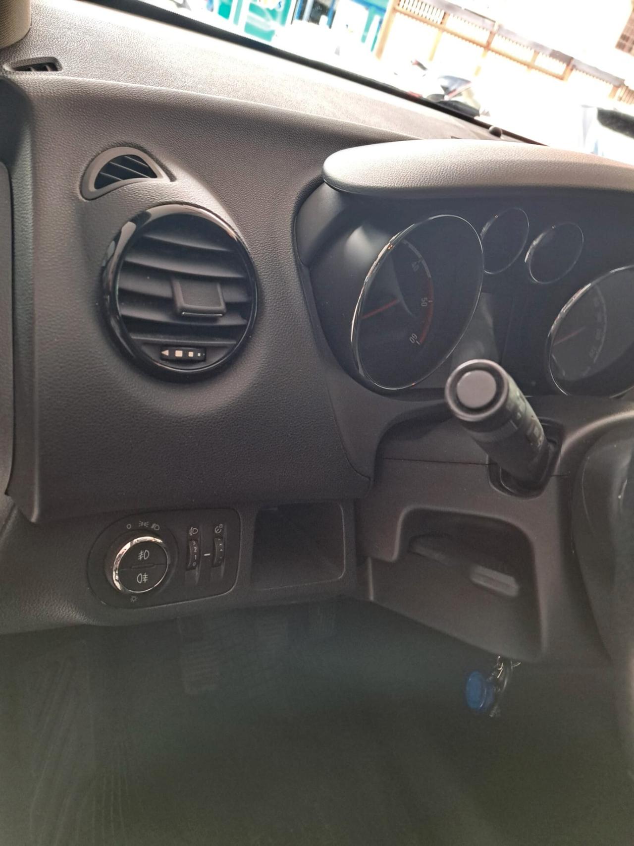 Opel Meriva 1.7 CDTI 110CV b-color Panoramic