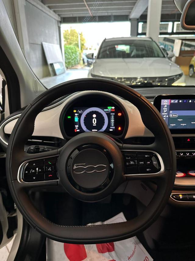 FIAT 500e Berlina 42 kWh Icon +