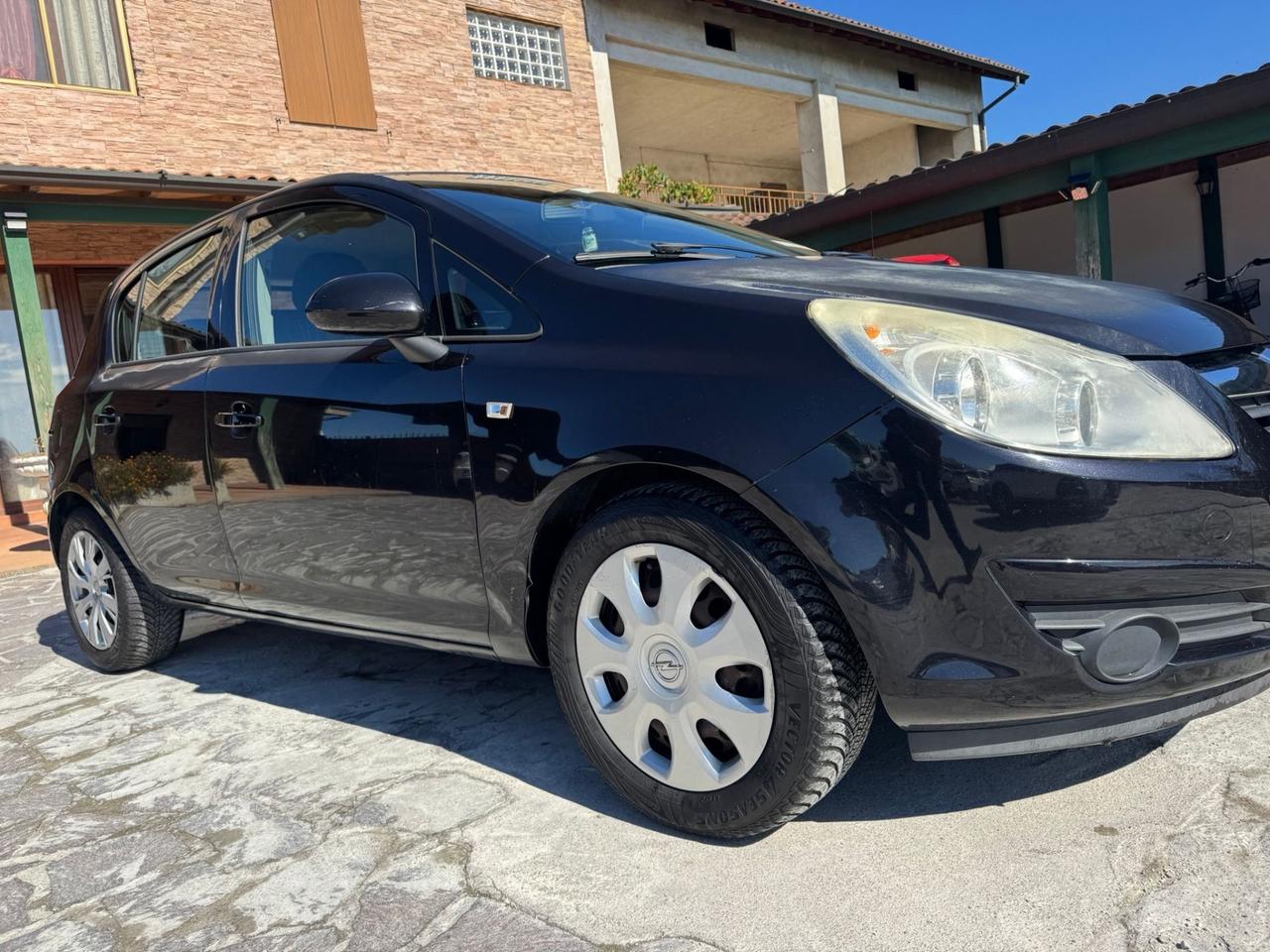 Opel Corsa 1.2 5 porte Cosmo neopatentati