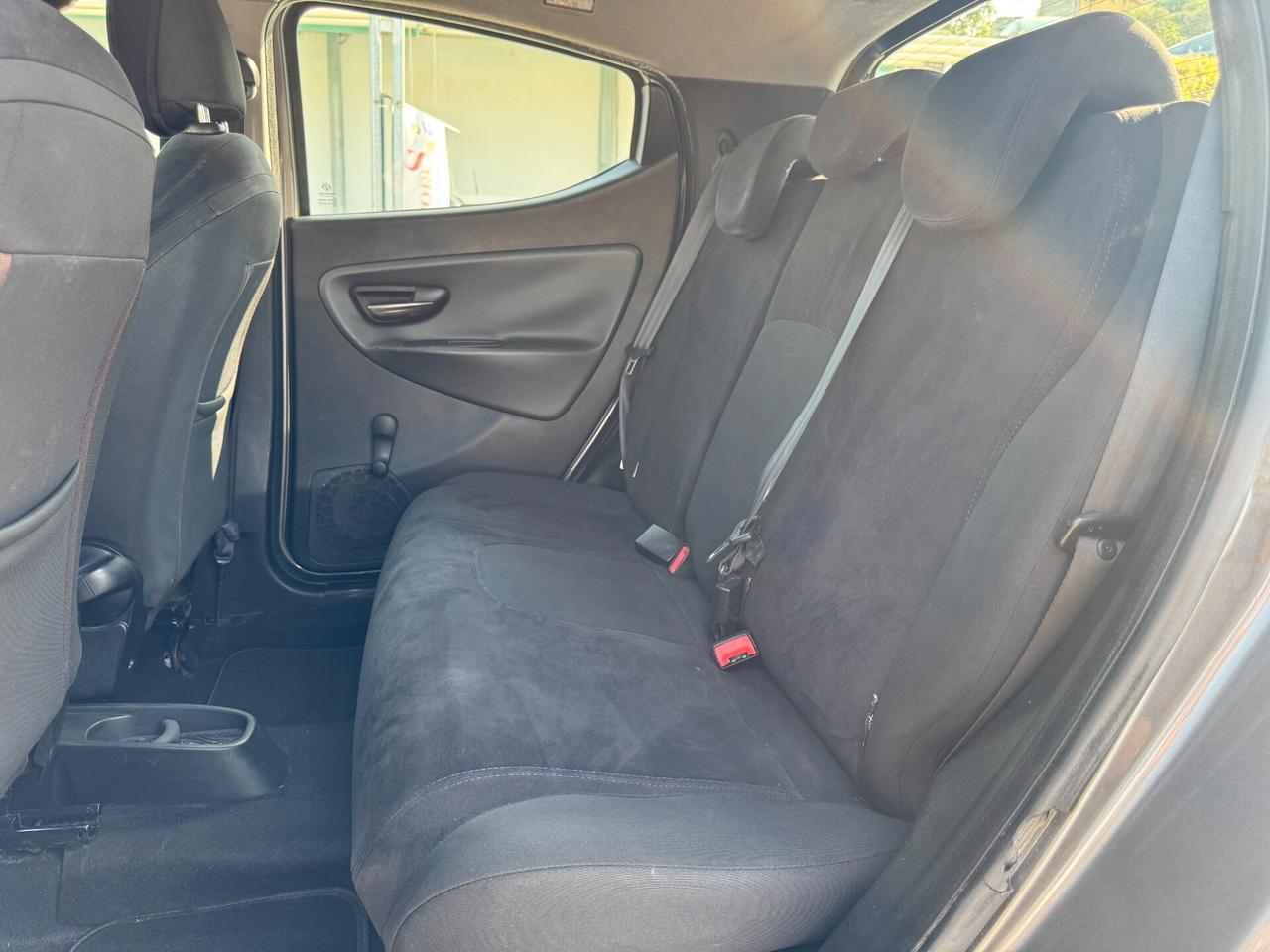 Lancia Ypsilon 1.2 69 CV 5 porte Gold