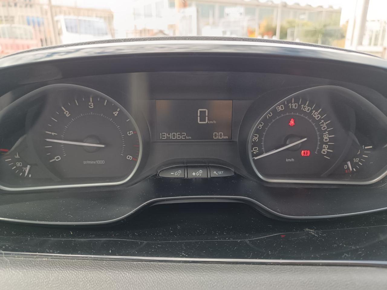 PEUGEOT 208 1° serie BlueHDi 75 5 porte Touch