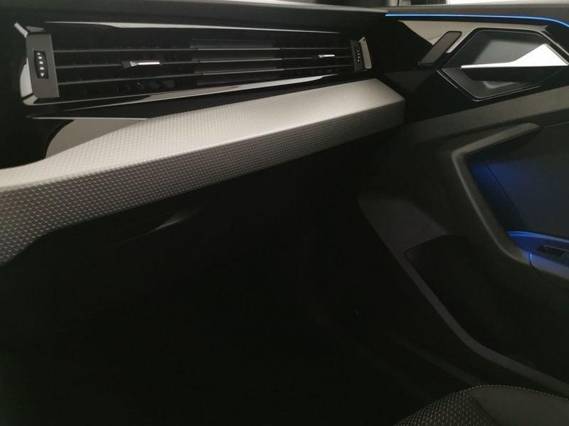 Audi A1 Sportback 30 1.0 tfsi Identity Black 116cv