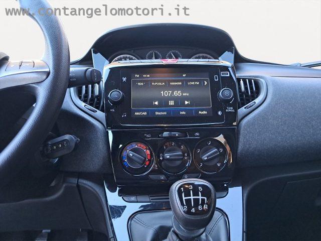LANCIA Ypsilon 1.0 FireFly 5 porte S&S Hybrid Ecochic Silver