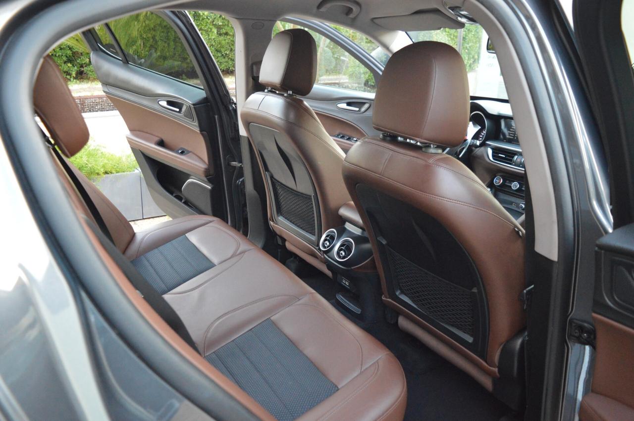 Alfa Romeo Stelvio 2.2 Turbodiesel 150 CV AT8 RWD Super