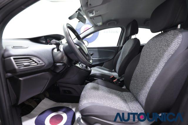 LANCIA Ypsilon 1.2 69 CV 5 PORTE GPL ECOCHIC ELEFANTINO BLU
