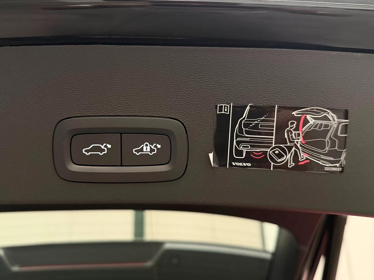 Volvo XC40 B3 automatico Core