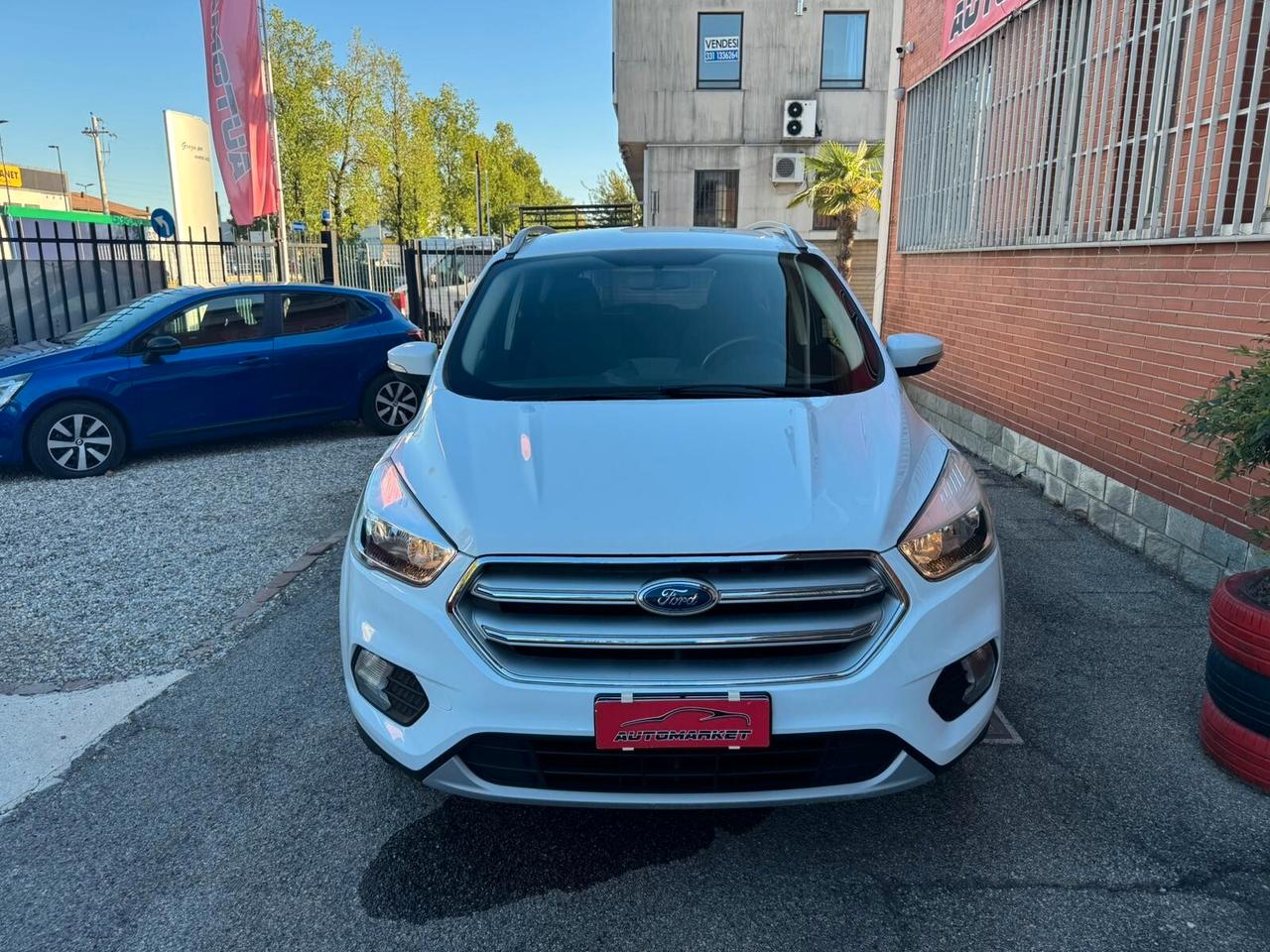 Ford Kuga 1.5 TDCI 120 CV 2WD Titanium