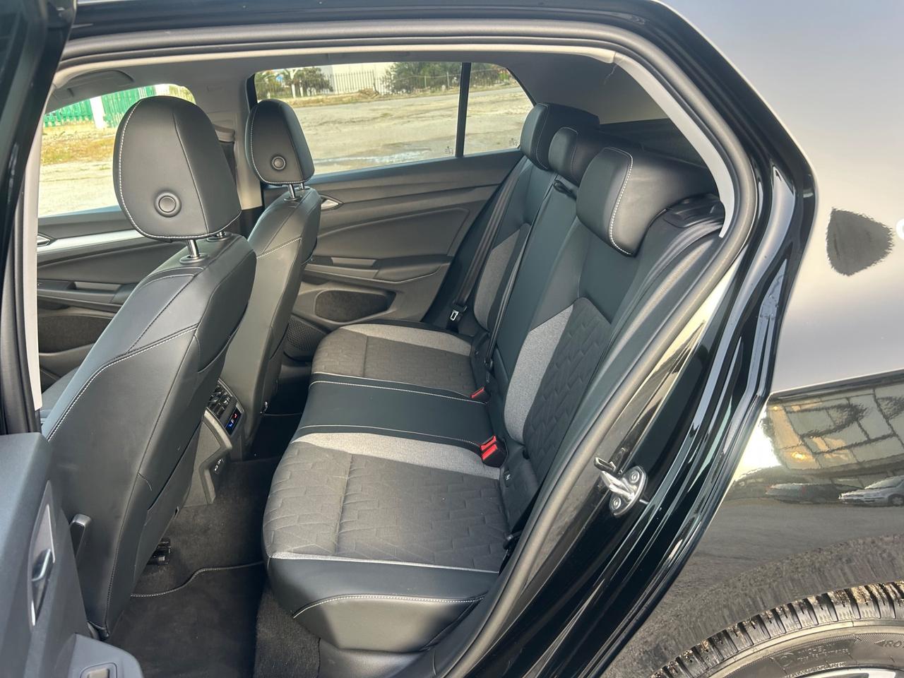 Volkswagen Golf 1.5 TSI eHybrid DSG Style