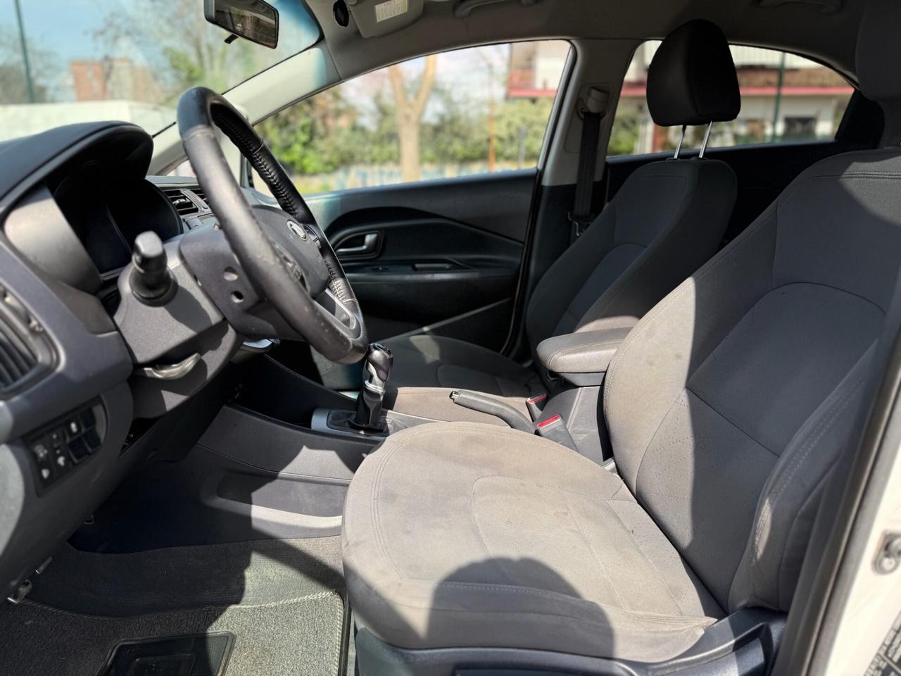 KIA Rio 1.1 CRDi 75cv 2013 5p. Cool