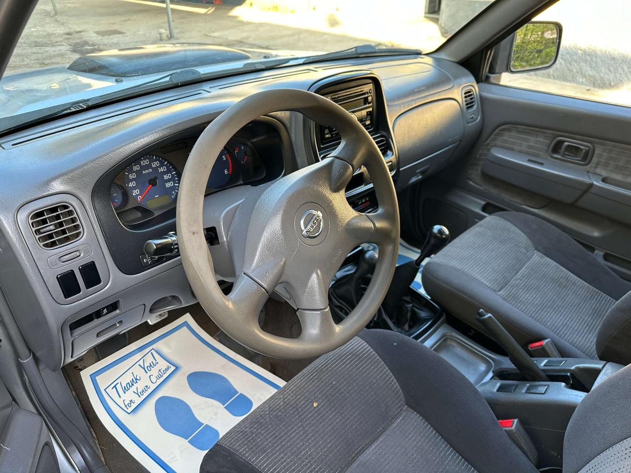 Nissan NP300 2.5 tdi 2p. King Cab Premium - 4x4